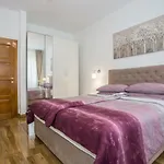 Exclusive Magnolia Poreč